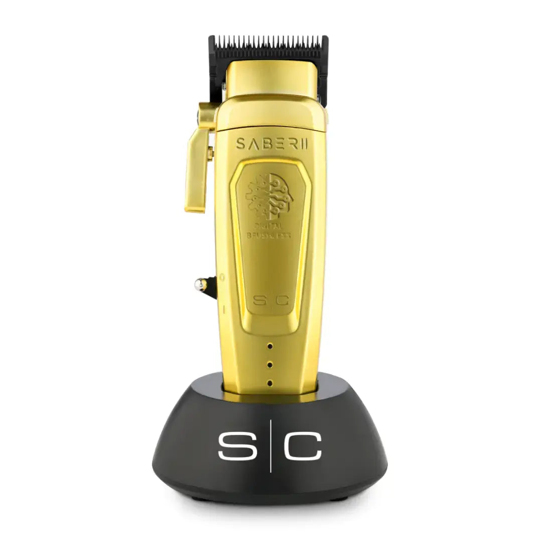 StyleCraft saber 2 klippmaskin i guld på svart laddningsställ